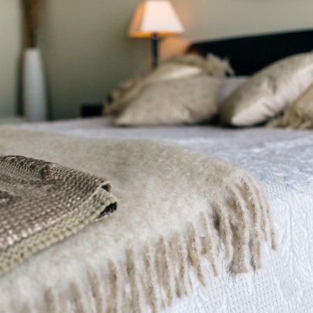 Villa White Whale Адехе Екстериор снимка