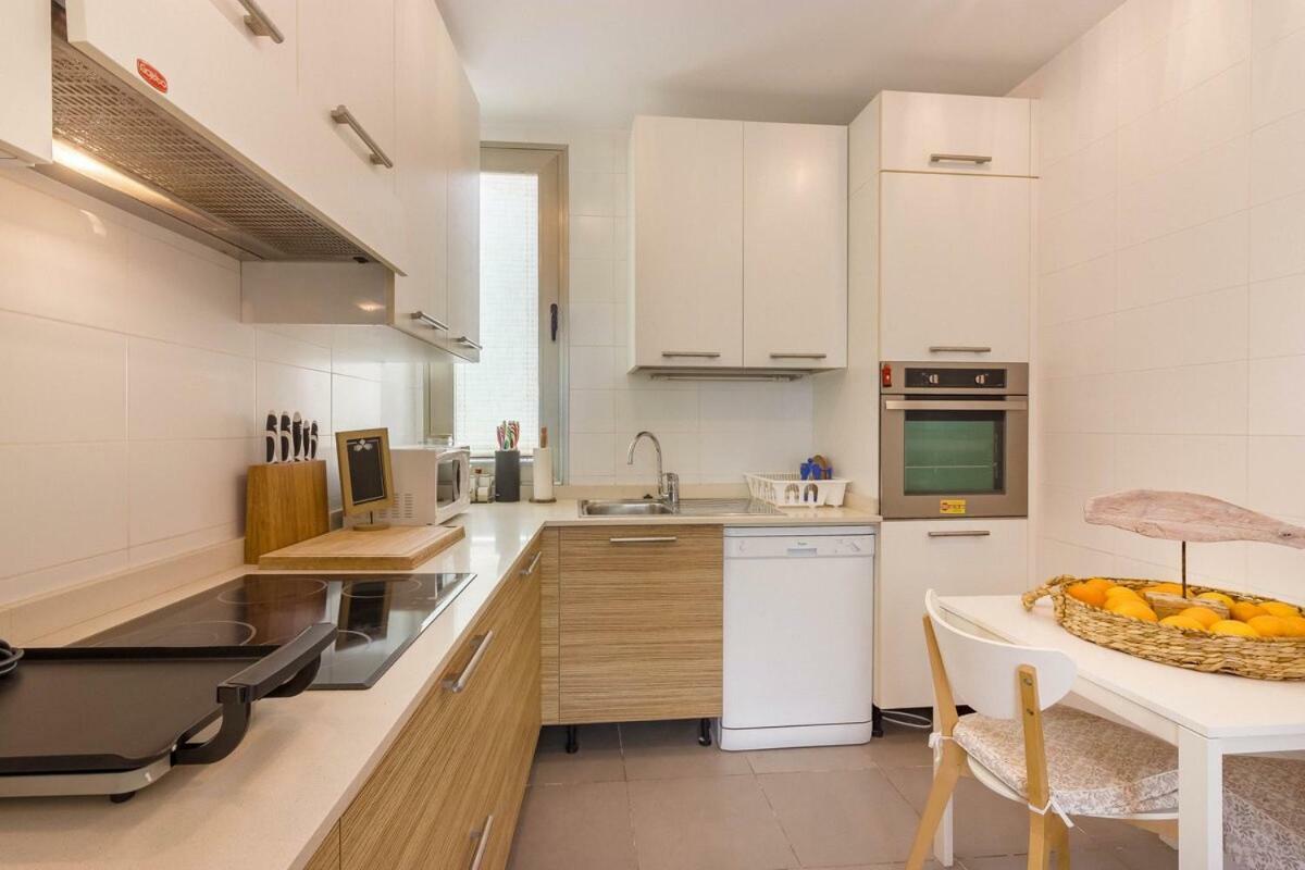 Villa White Whale Адехе Екстериор снимка